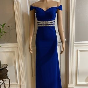 Women’s junior blue off- shoulder maxi dress